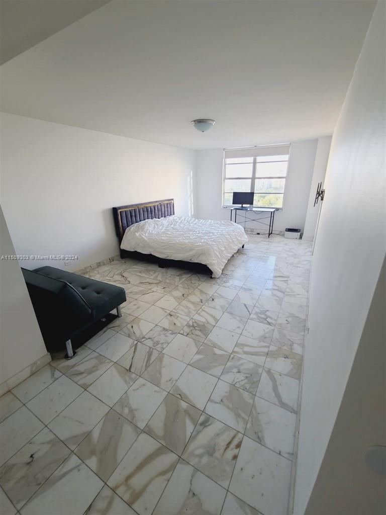 WINSTON TOWER 300 CONDO - Residential Lease