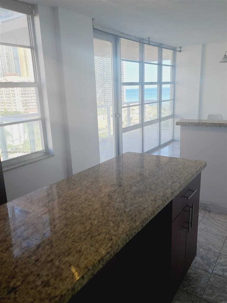 WINSTON TOWER 300 CONDO - Residential Lease