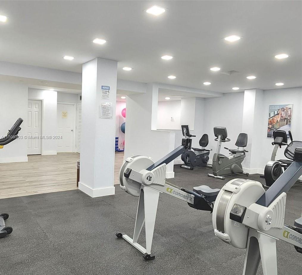 WINSTON TOWER 300 CONDO - Residential Lease