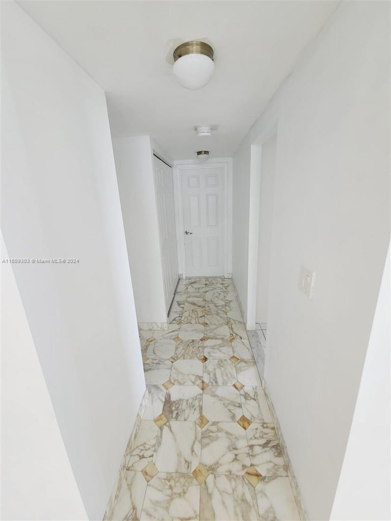 WINSTON TOWER 300 CONDO - Residential Lease