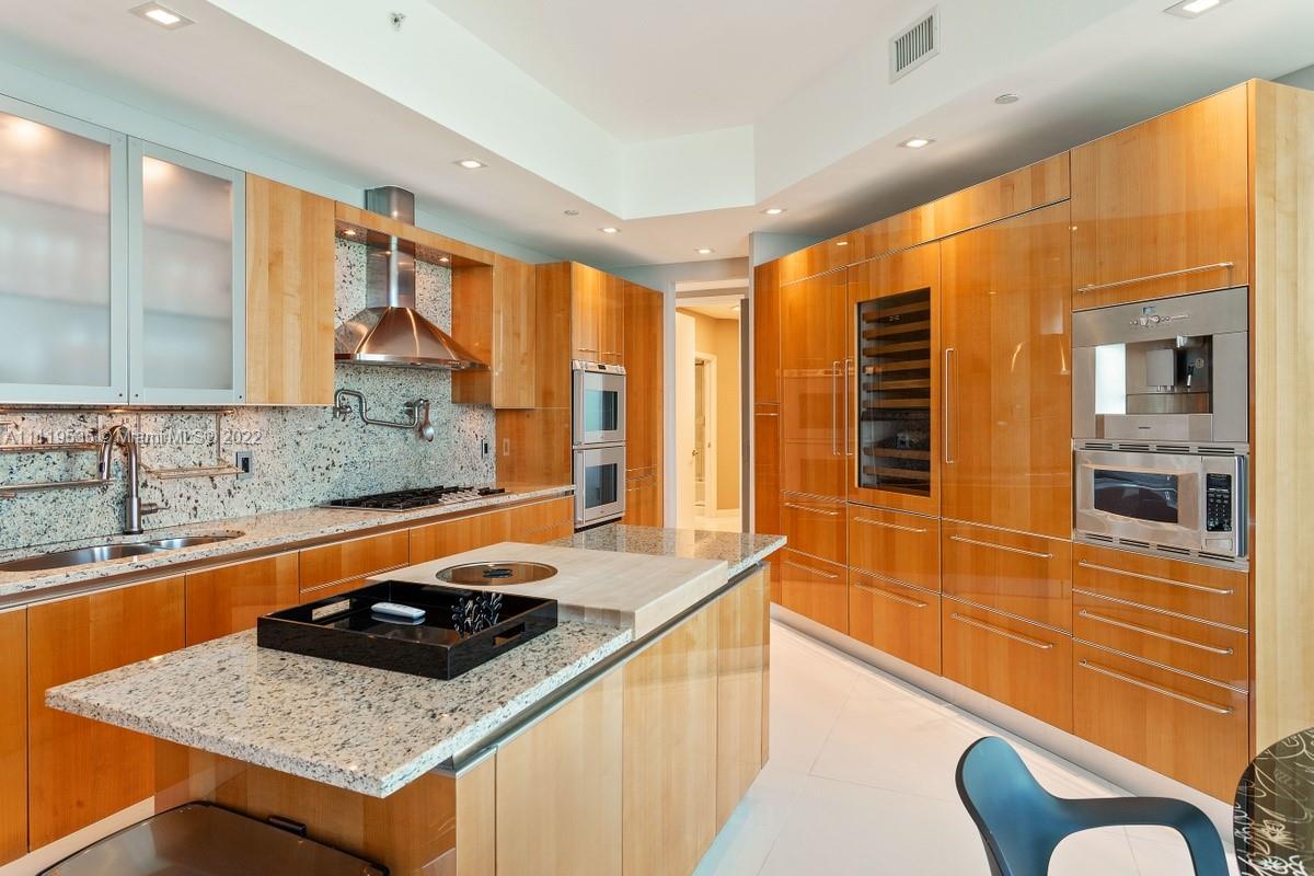 TURNBERRY OCEAN COLONY SO - Residential