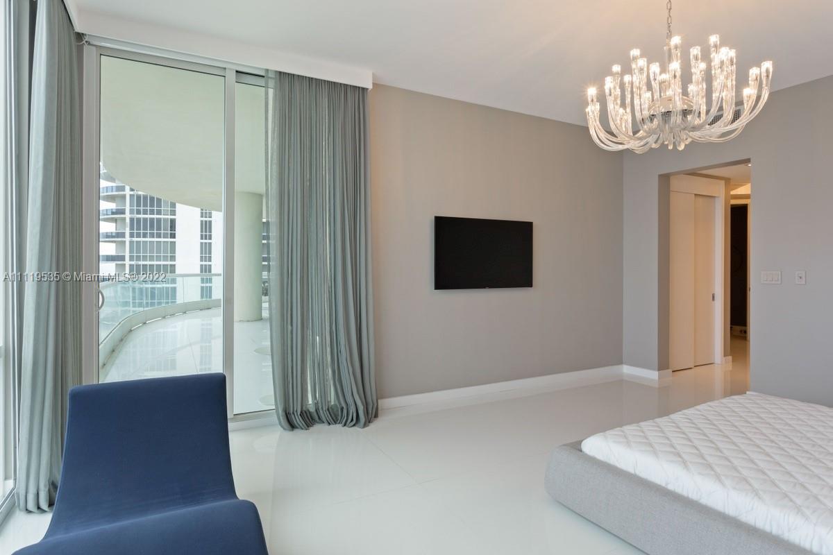 TURNBERRY OCEAN COLONY SO - Residential