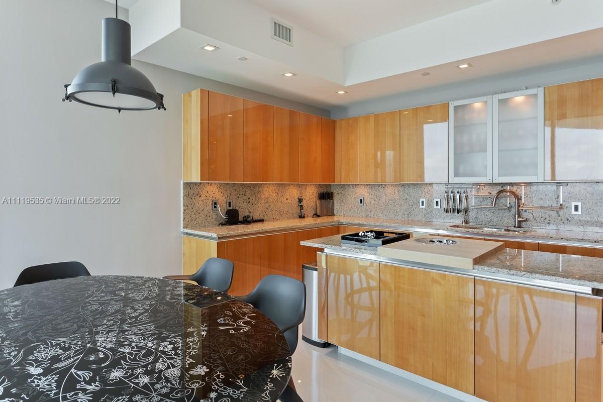 TURNBERRY OCEAN COLONY SO - Residential