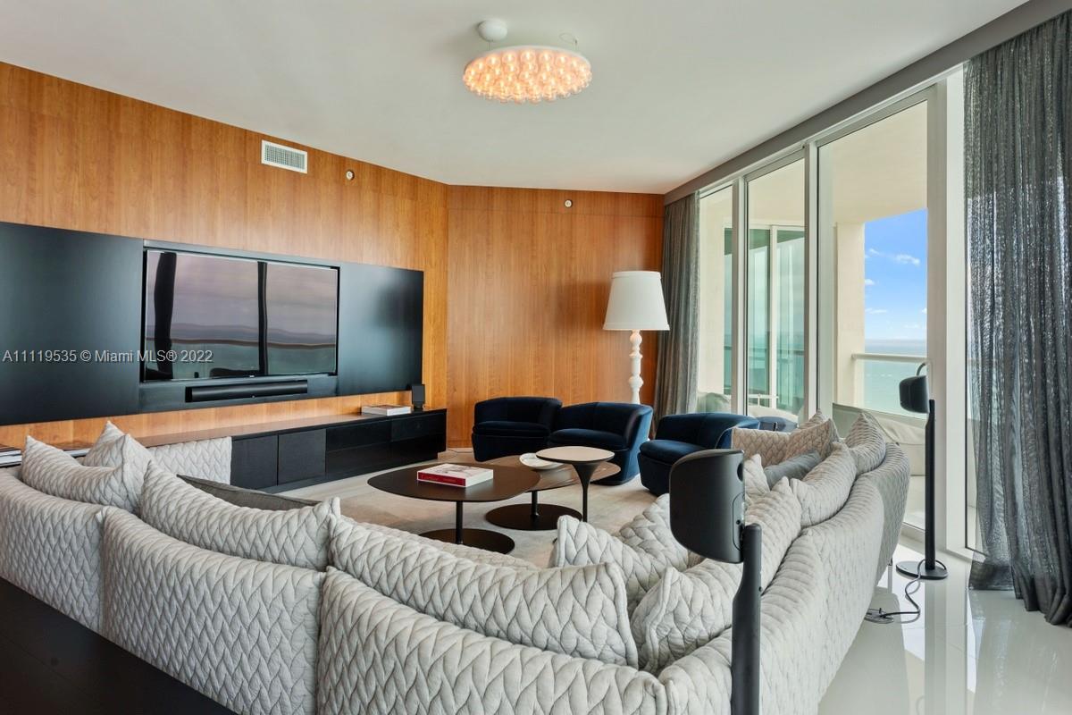 TURNBERRY OCEAN COLONY SO - Residential