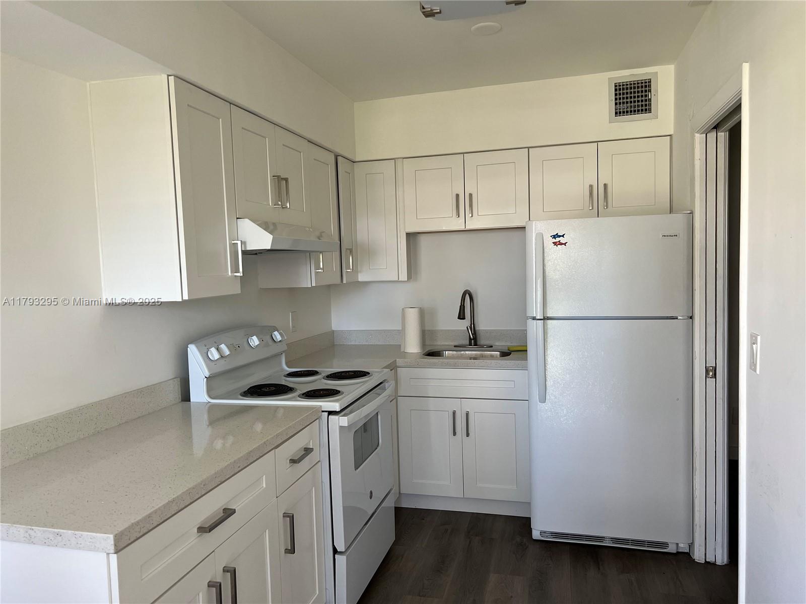Property for Sale at 1150 Atlantic Shores Blvd 606, Hallandale Beach, Broward County, Florida - Bedrooms: 1 
Bathrooms: 1  - $175,000