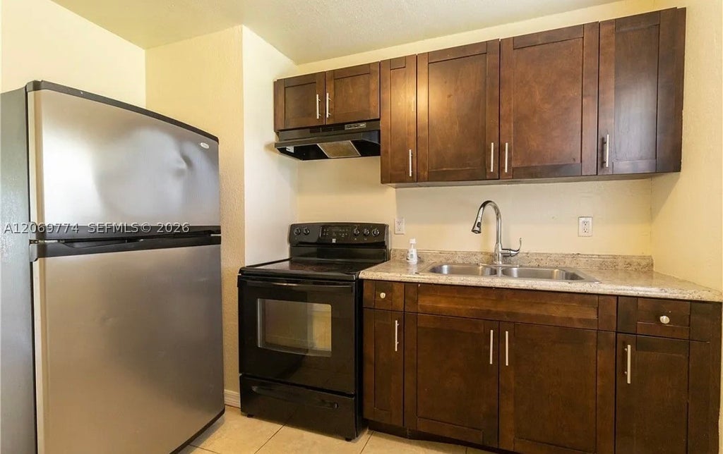 Photo of 708 N 14th St #B, Fort Pierce, FL 34950 (MLS # A12069774)