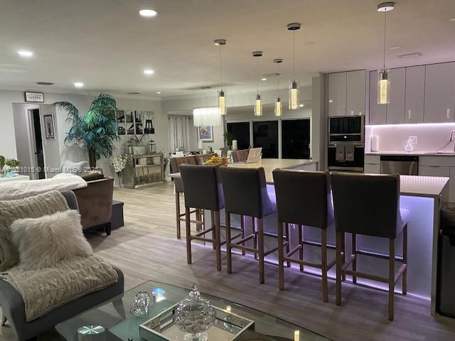 HOLLYWOOD HILLS - Residential Lease