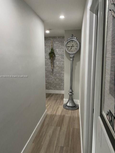 HOLLYWOOD HILLS - Residential Lease