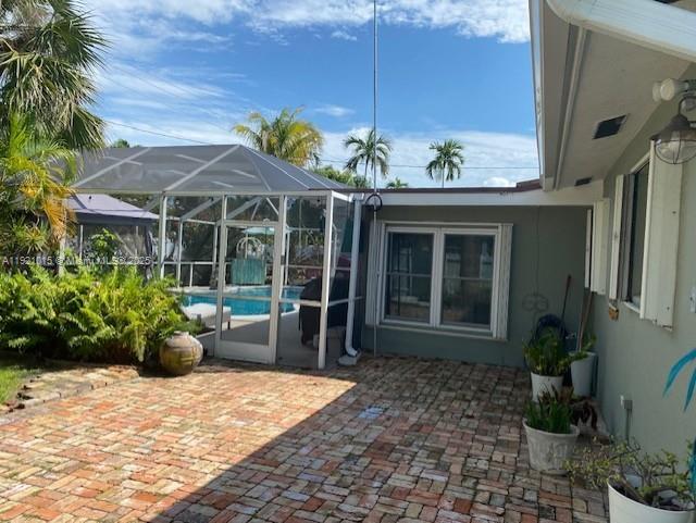 HOLLYWOOD HILLS - Residential Lease