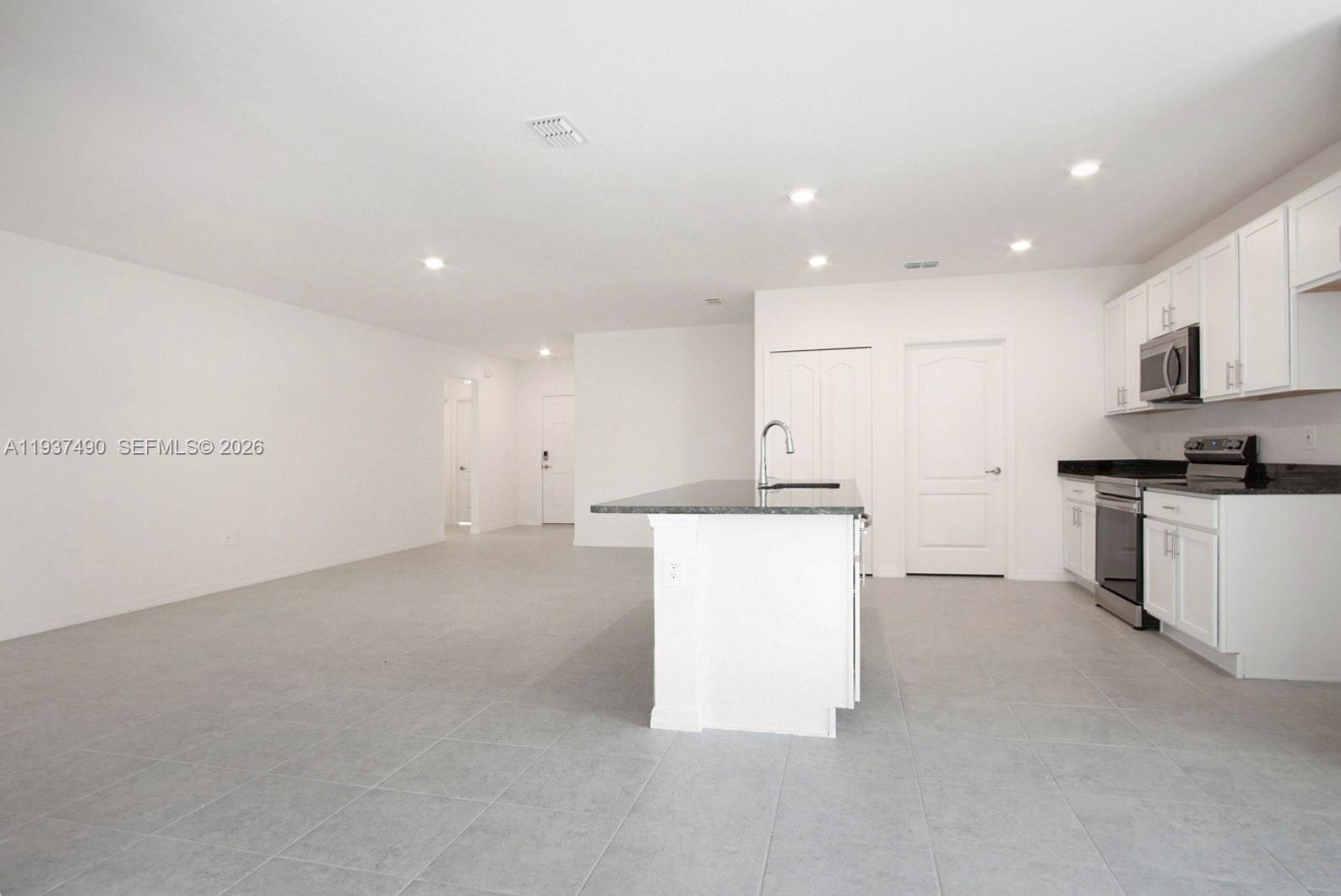 PORT ST LUCIE SECTION 10 - Residential