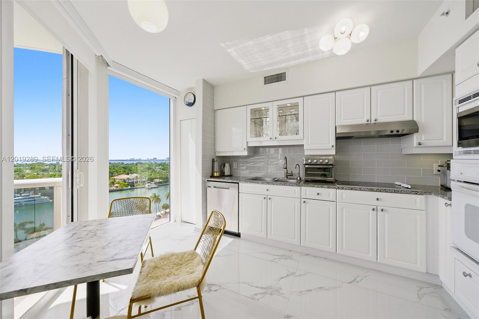 BLUE DIAMOND CONDO - Residential