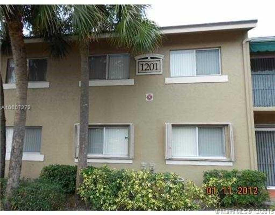 Great for investors. 2 bed 1 bath condo.  1st floor location. Unit rented till November 2016.
