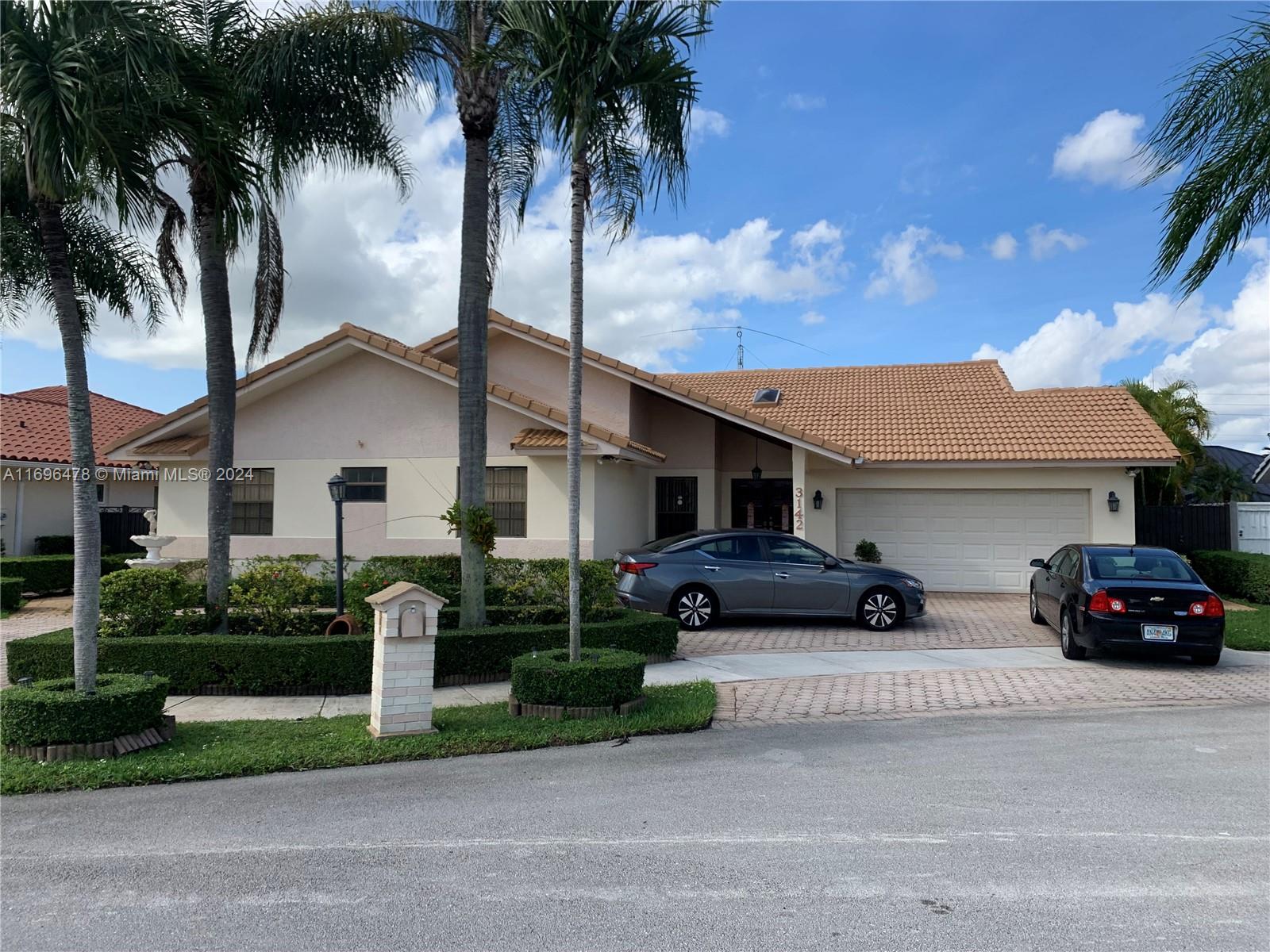 3142 Sw 141st Ave, Miami, Broward County, Florida - 4 Bedrooms  
3 Bathrooms - 