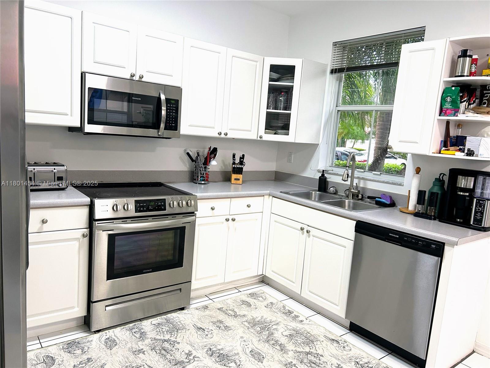 WEST LAKE VILLAGE PLAT - Residential Lease