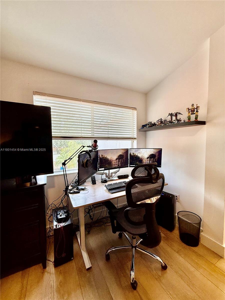 WEST LAKE VILLAGE PLAT - Residential Lease