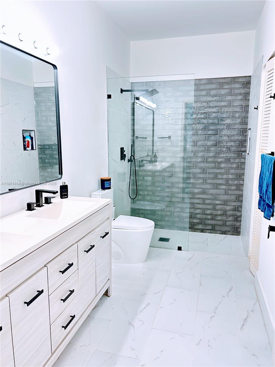 WEST LAKE VILLAGE PLAT - Residential Lease