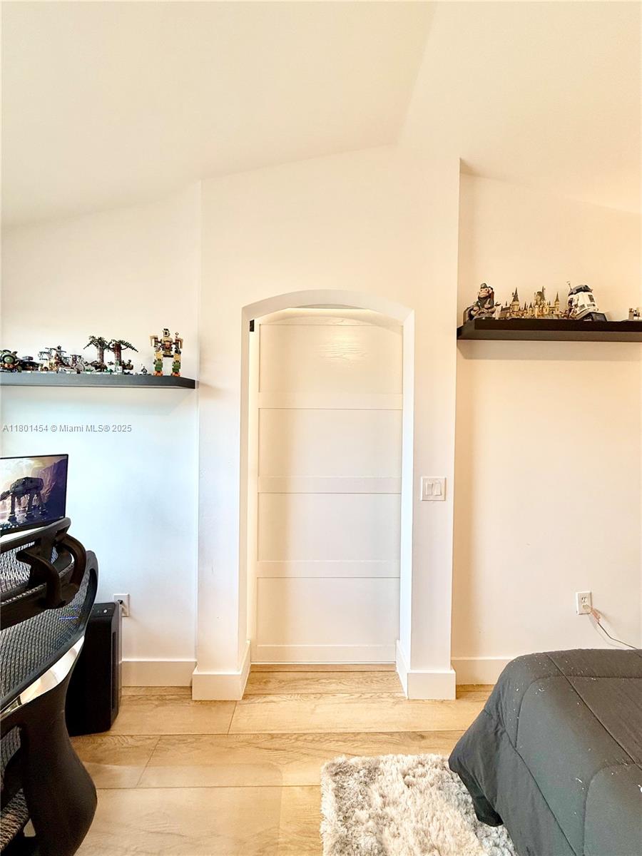 WEST LAKE VILLAGE PLAT - Residential Lease