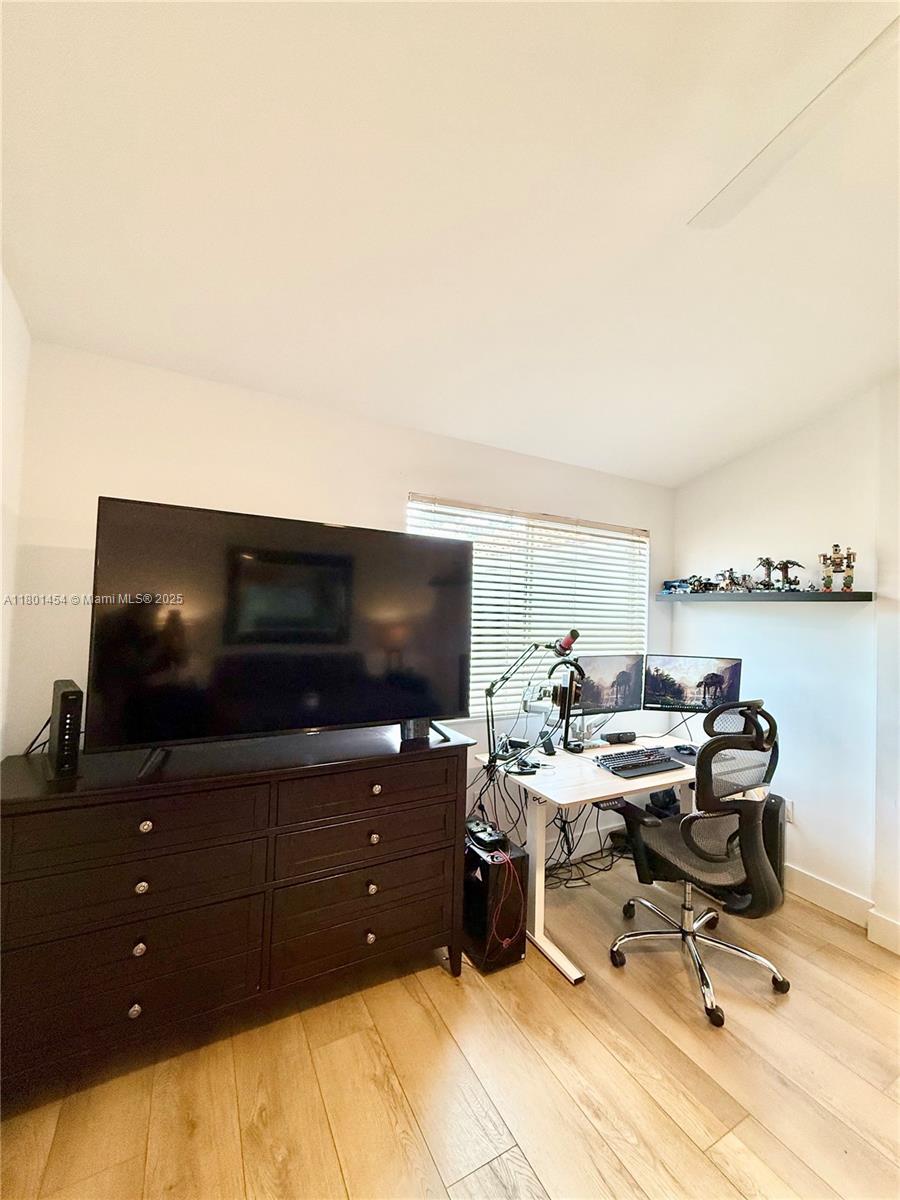 WEST LAKE VILLAGE PLAT - Residential Lease