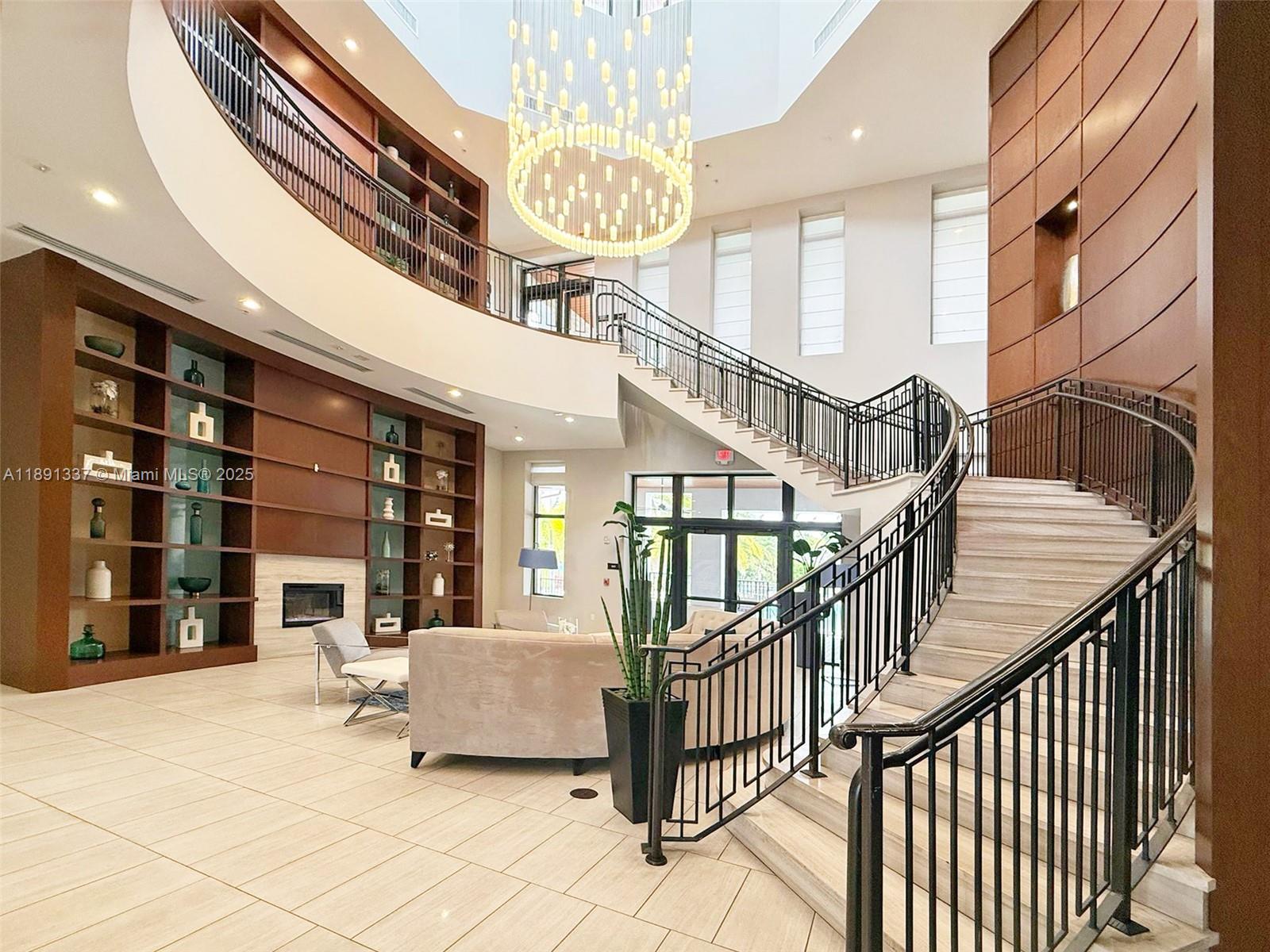 APEX AT PARK CENTRAL COND - Residential