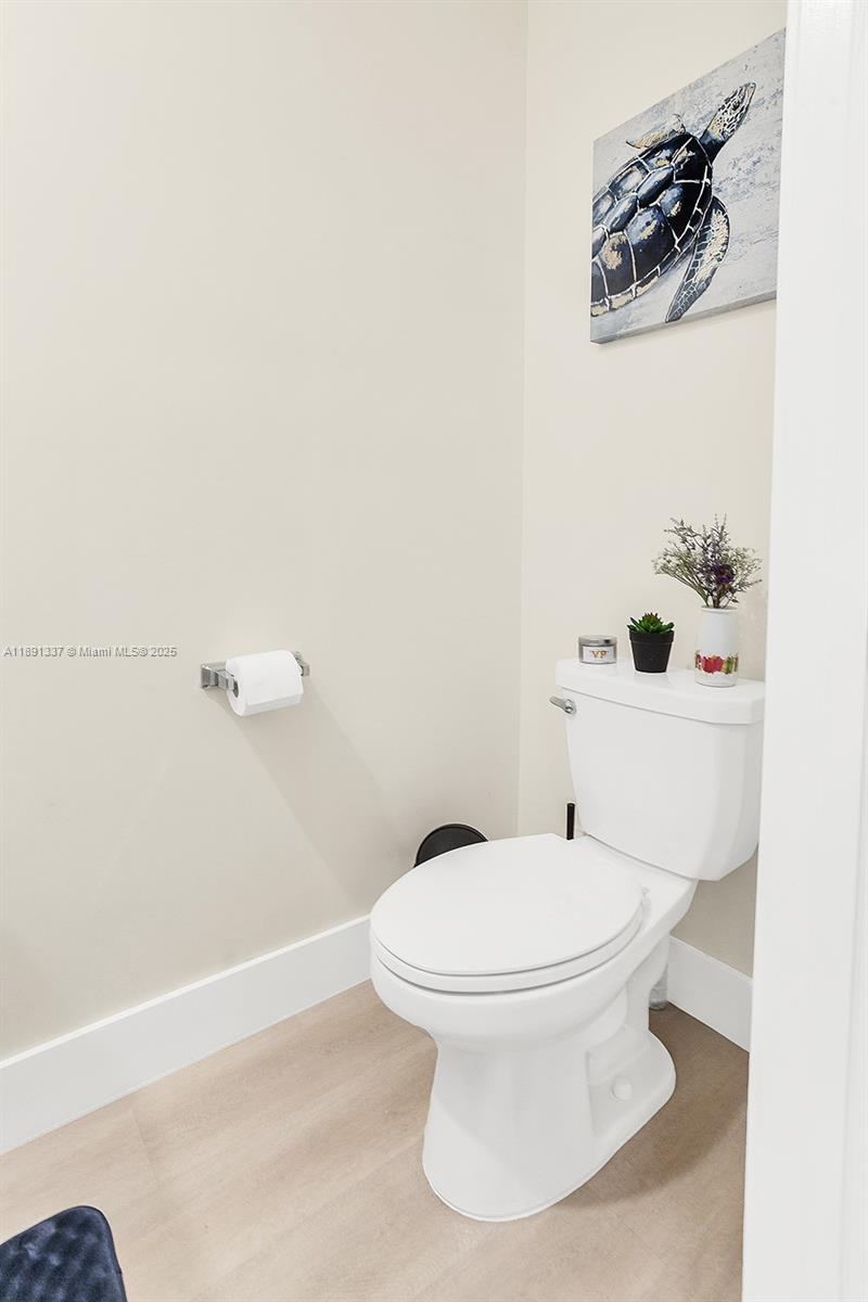 APEX AT PARK CENTRAL COND - Residential