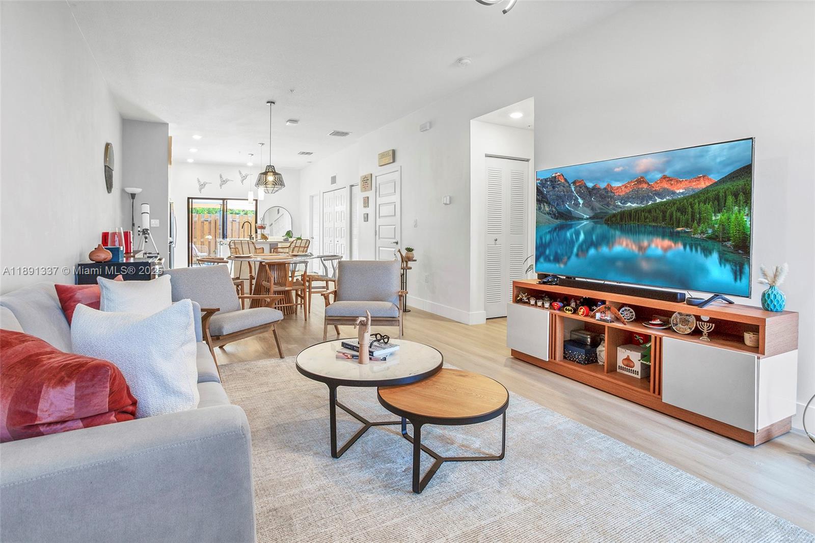 APEX AT PARK CENTRAL COND - Residential