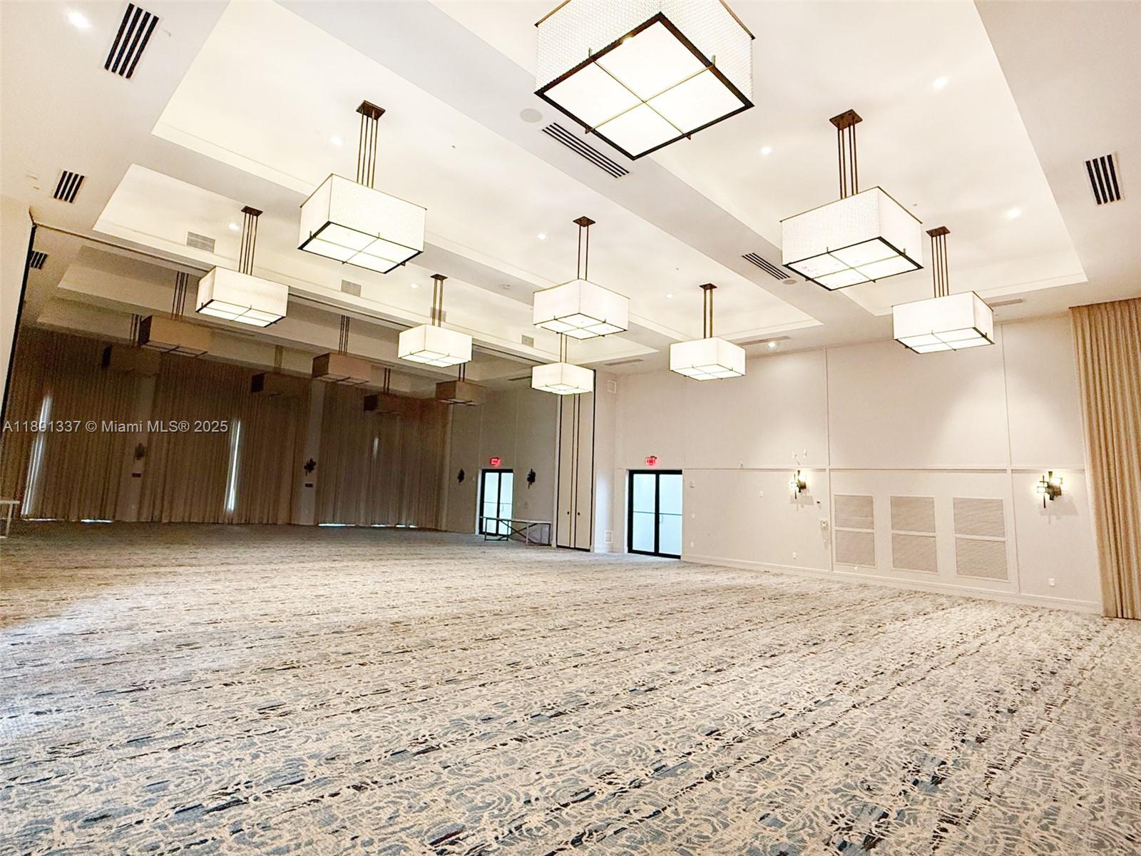 APEX AT PARK CENTRAL COND - Residential