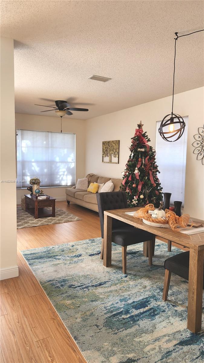 HOLIDAY SPRINGS VILLAGE S - Residential