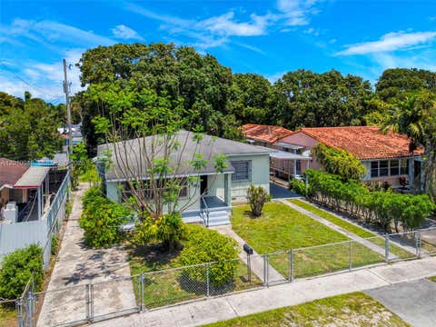 Photo of 167 W 34th St, Hialeah, FL 33012 (MLS # A12010946)