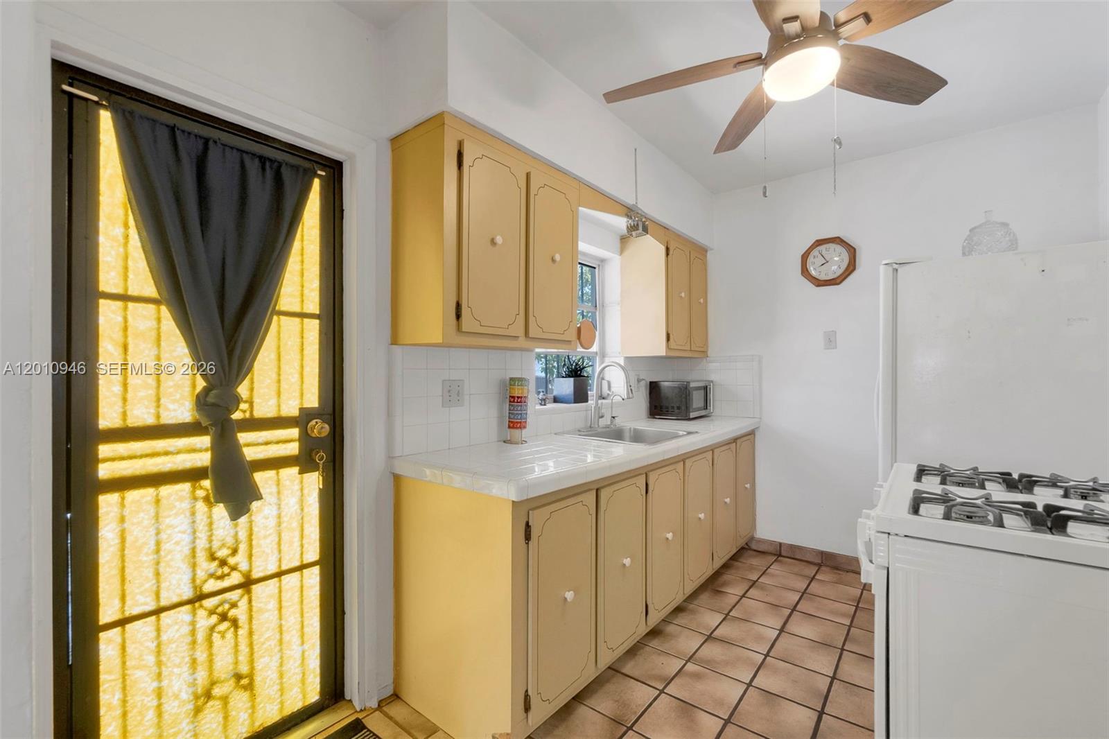 BRADLEY HEIGHTS - Residential