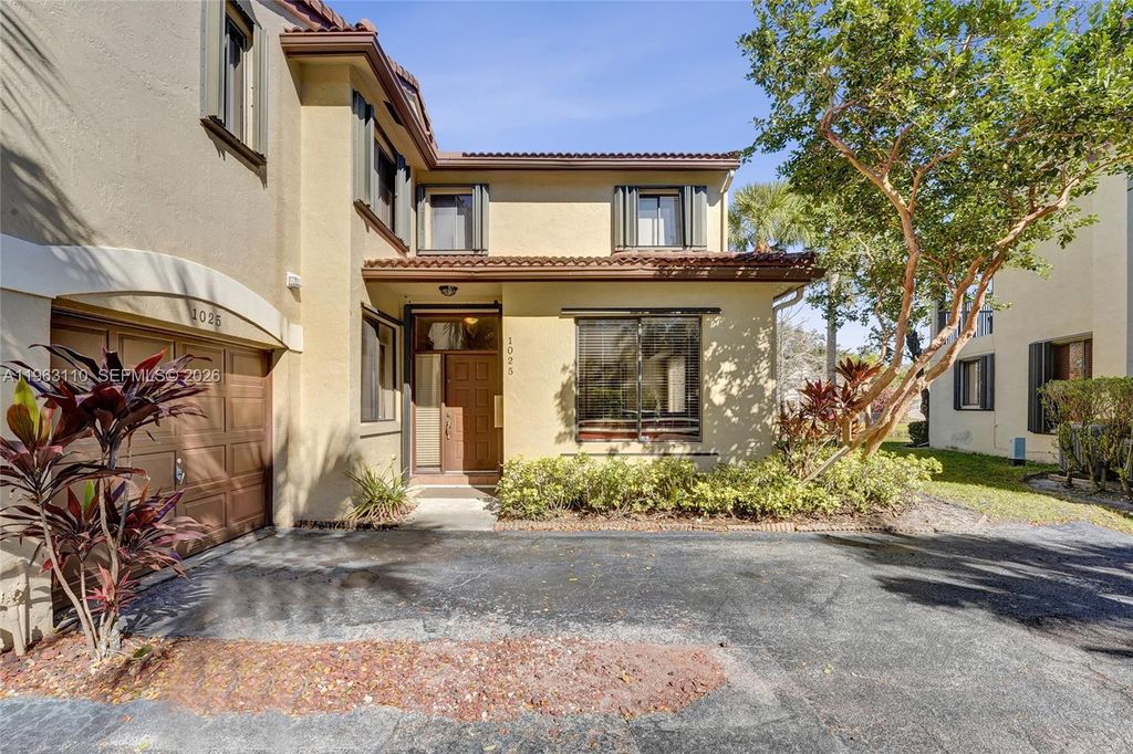 Photo of 1025 NW 105th Way #B-141, Plantation, FL 33322 (MLS # A11963110)