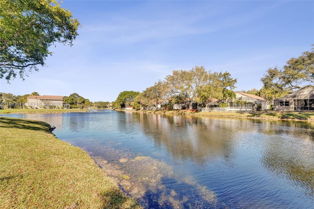 Photo of 1025 NW 105th Way #B-141, Plantation, FL 33322 (MLS # A11963110)