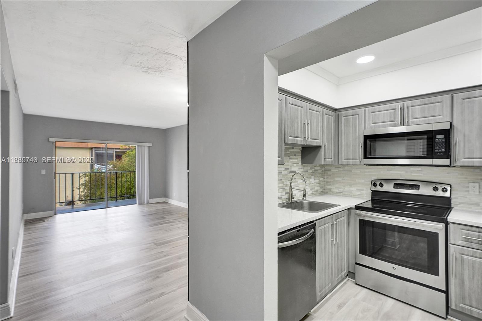 FUTURA VILLAS NO 3 CONDO - Residential Income