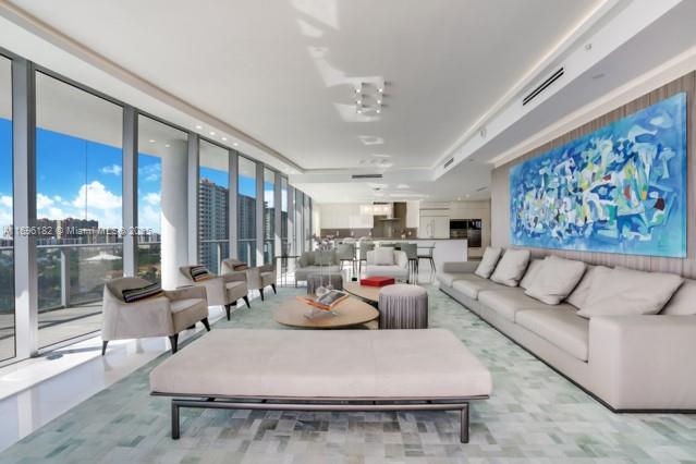 17475 Collins Ave 602