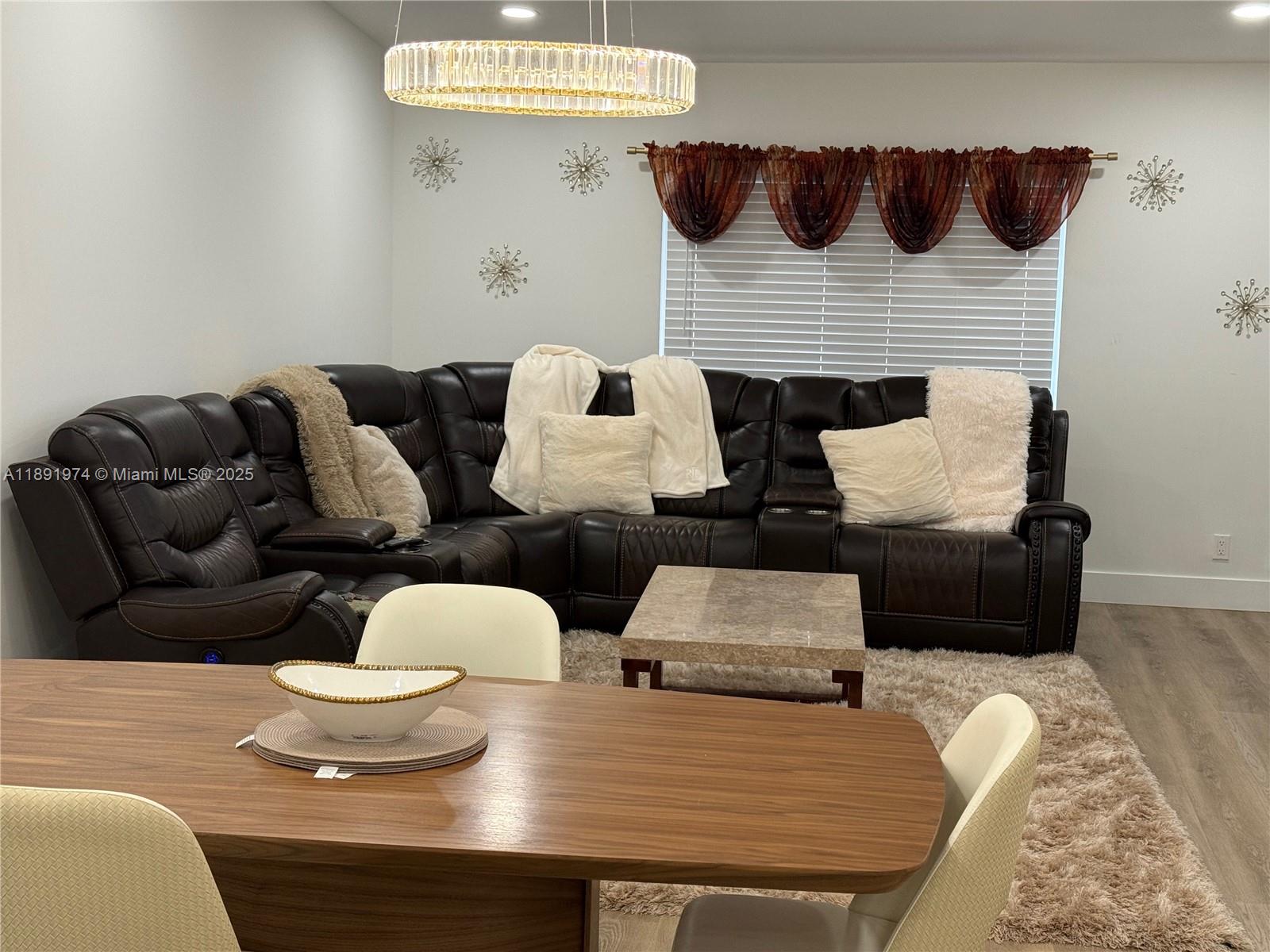 WHISPER WALK SEC C CONDO - Residential