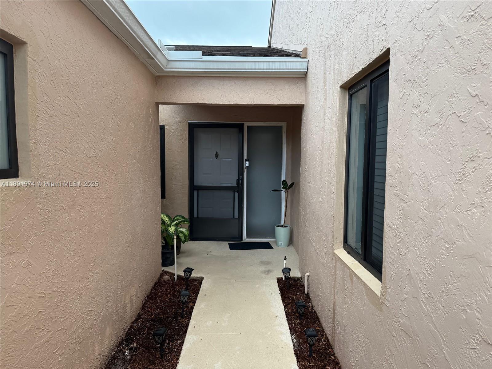 WHISPER WALK SEC C CONDO - Residential