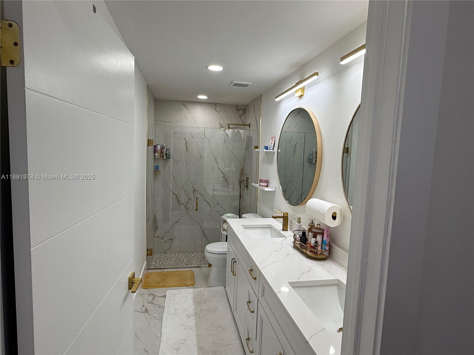 WHISPER WALK SEC C CONDO - Residential