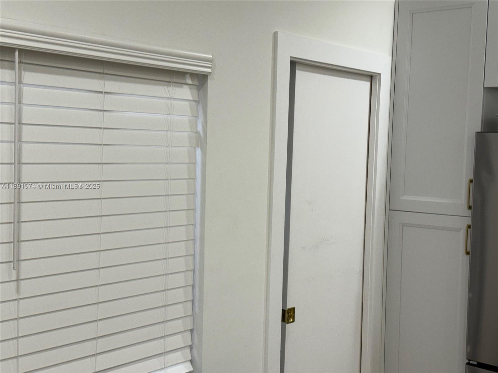 WHISPER WALK SEC C CONDO - Residential