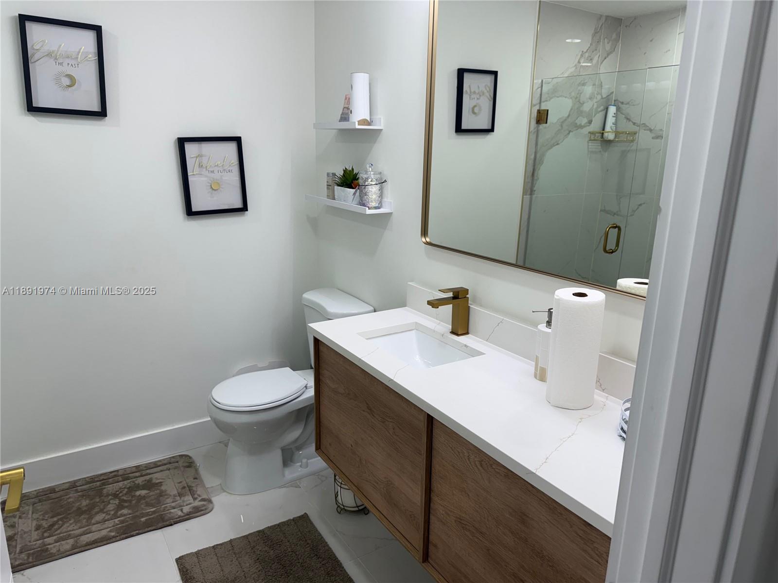 WHISPER WALK SEC C CONDO - Residential