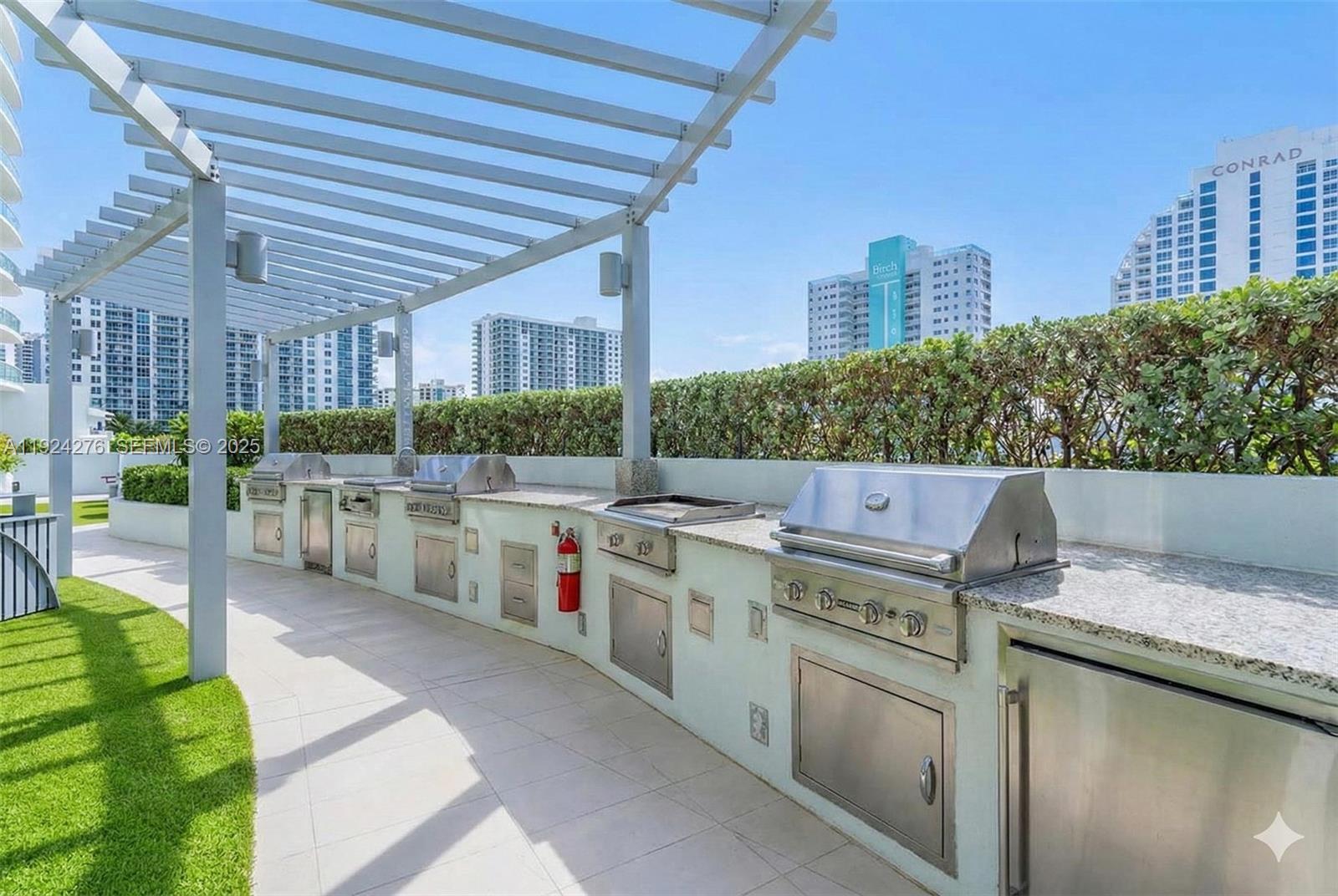 PARAMOUNT FT LAUDERDALE C - Residential Lease