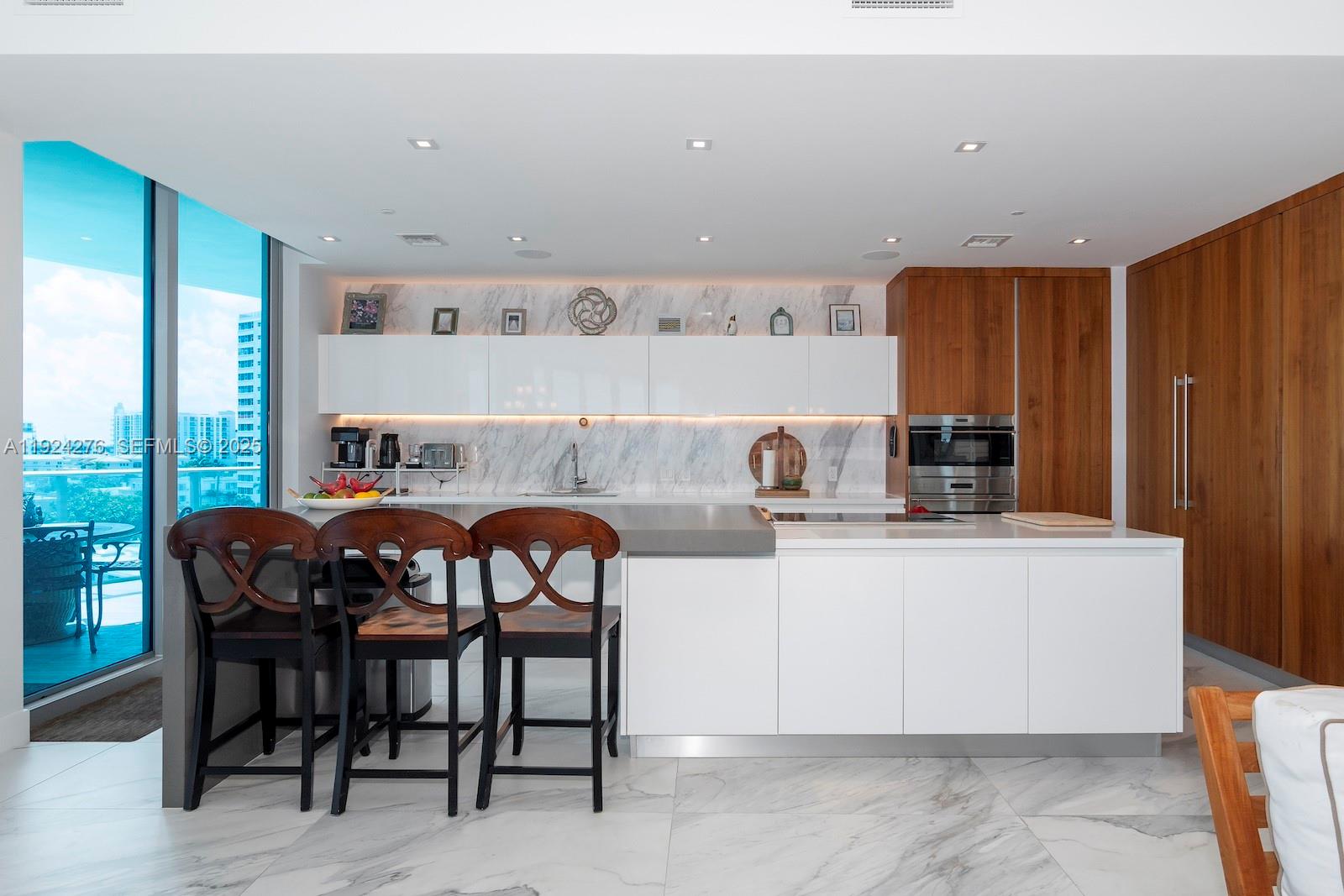 PARAMOUNT FT LAUDERDALE C - Residential Lease