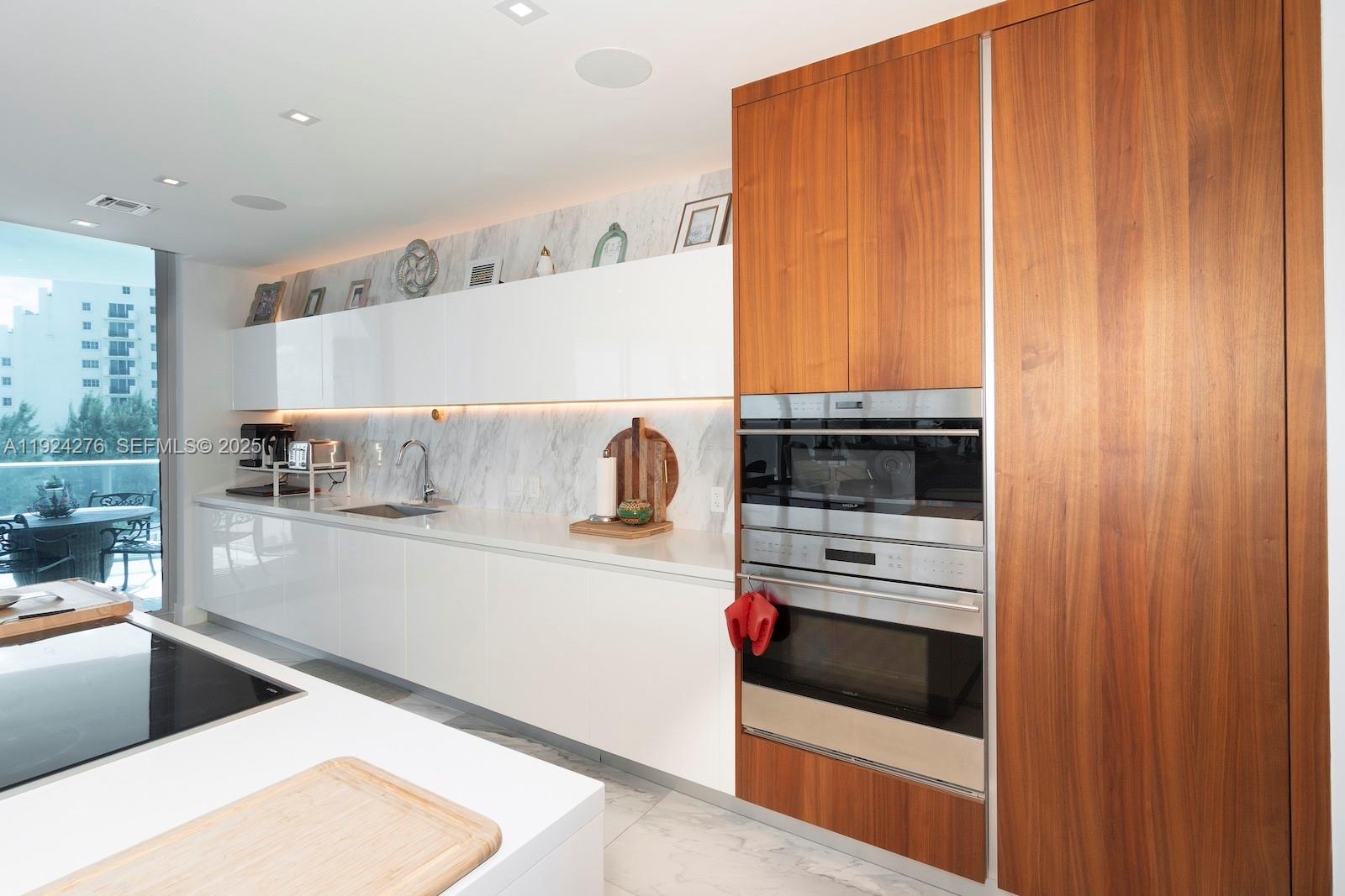 PARAMOUNT FT LAUDERDALE C - Residential Lease