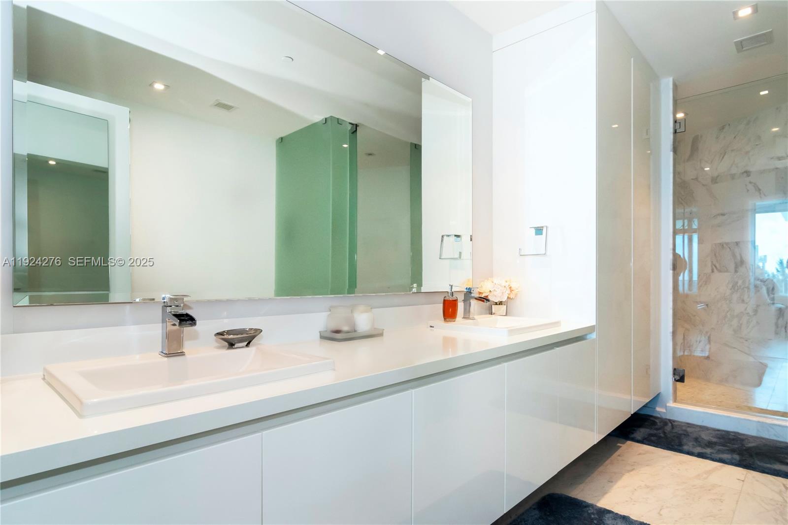 PARAMOUNT FT LAUDERDALE C - Residential Lease