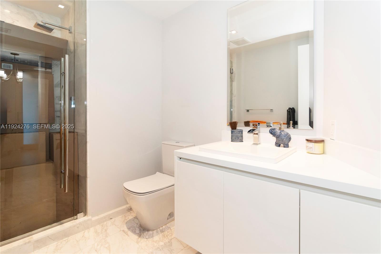 PARAMOUNT FT LAUDERDALE C - Residential Lease