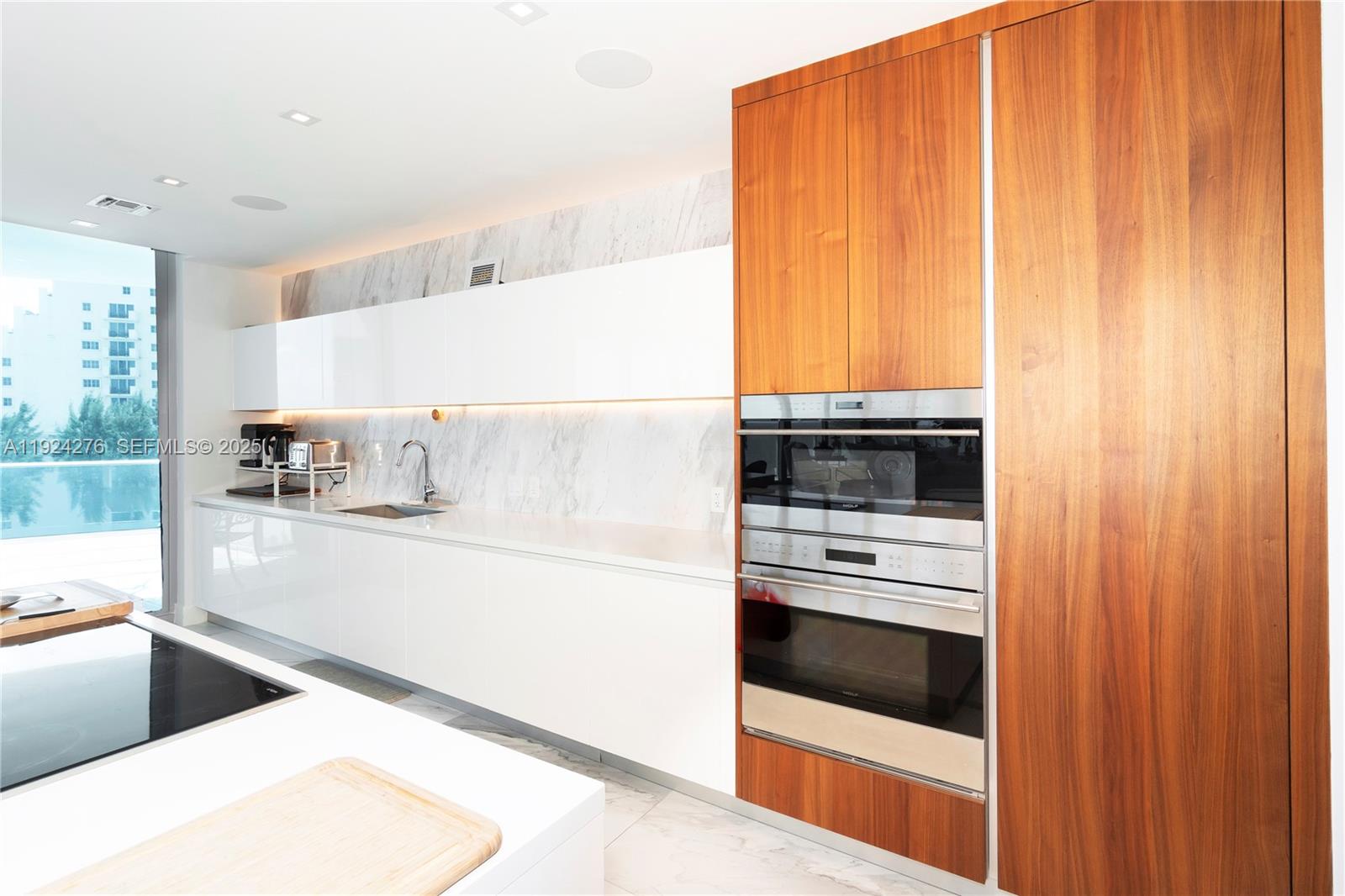 PARAMOUNT FT LAUDERDALE C - Residential Lease