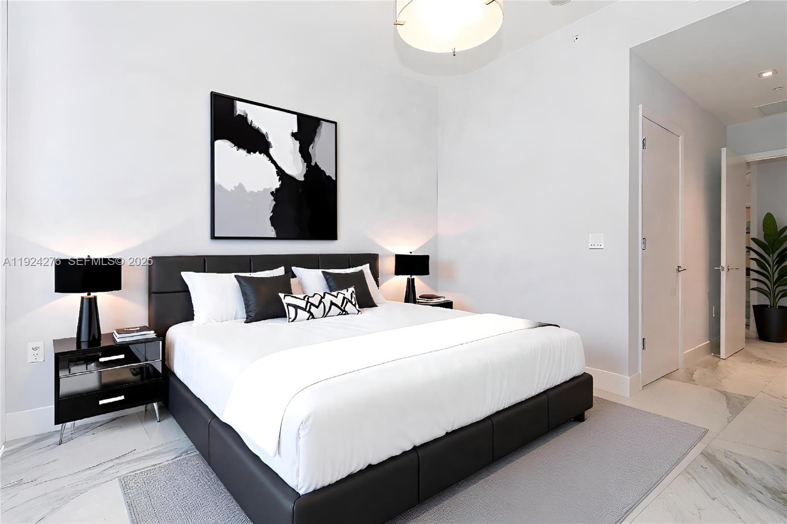 PARAMOUNT FT LAUDERDALE C - Residential Lease