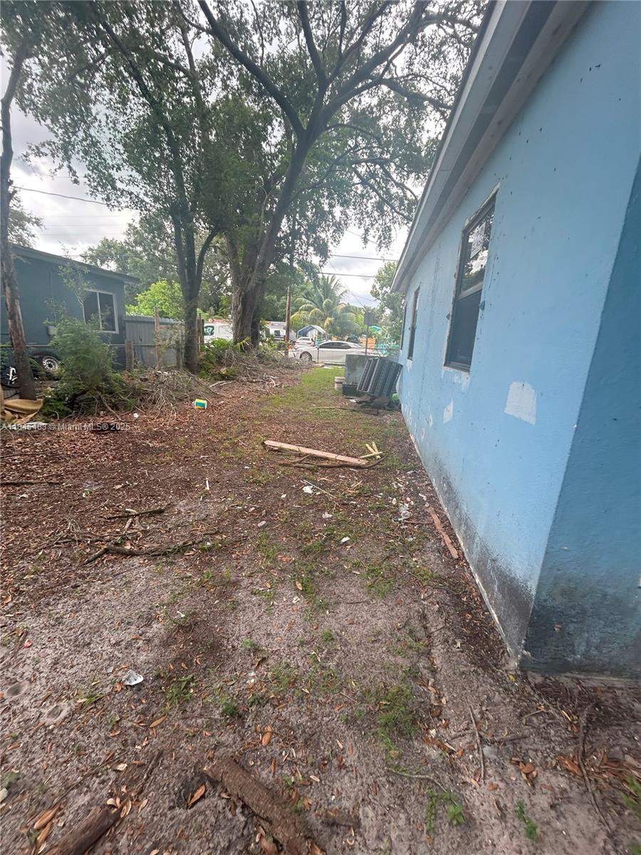 ELEANOR PARK - Residential