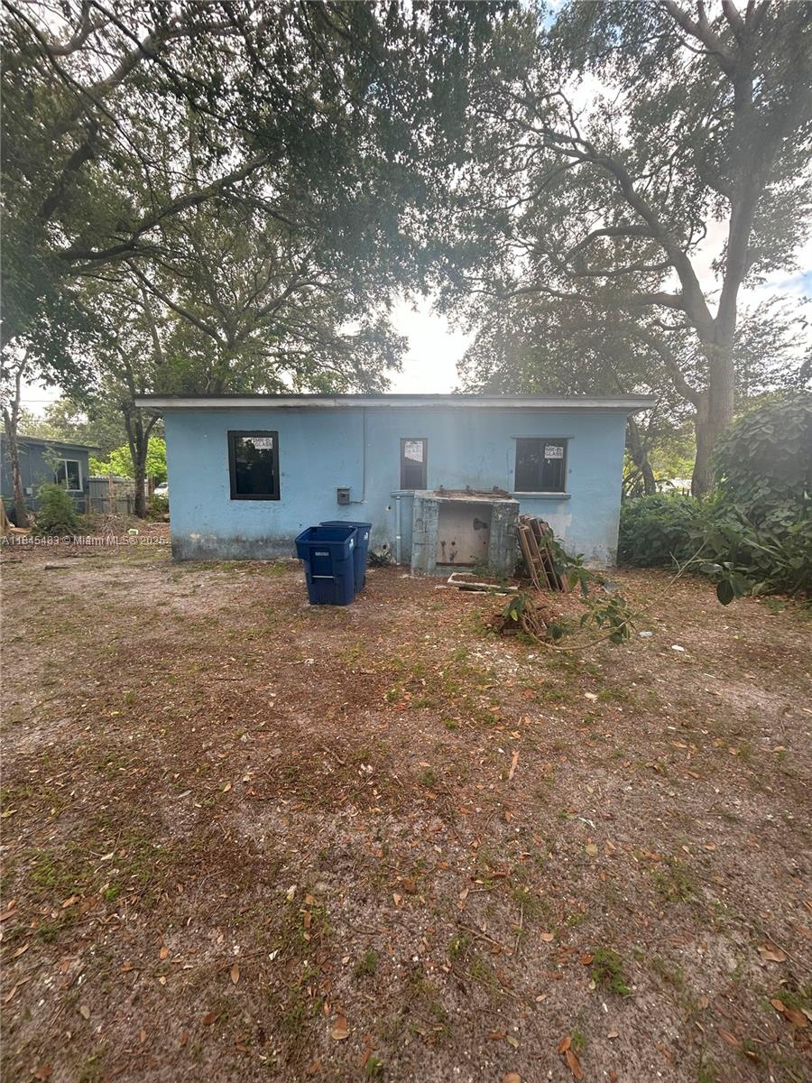 ELEANOR PARK - Residential