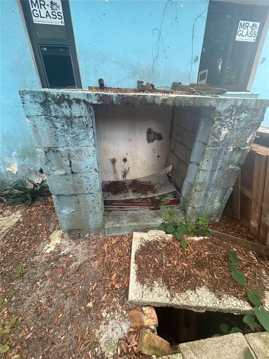 ELEANOR PARK - Residential