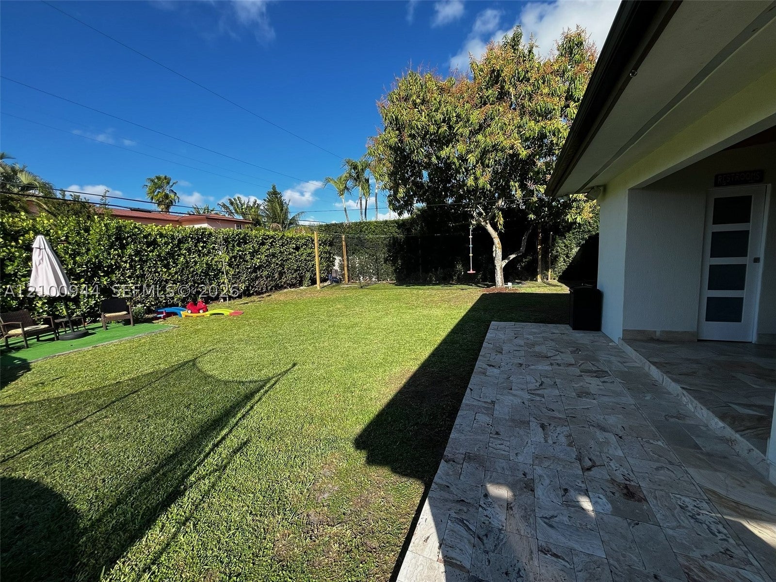 9975 NW 27th Ter