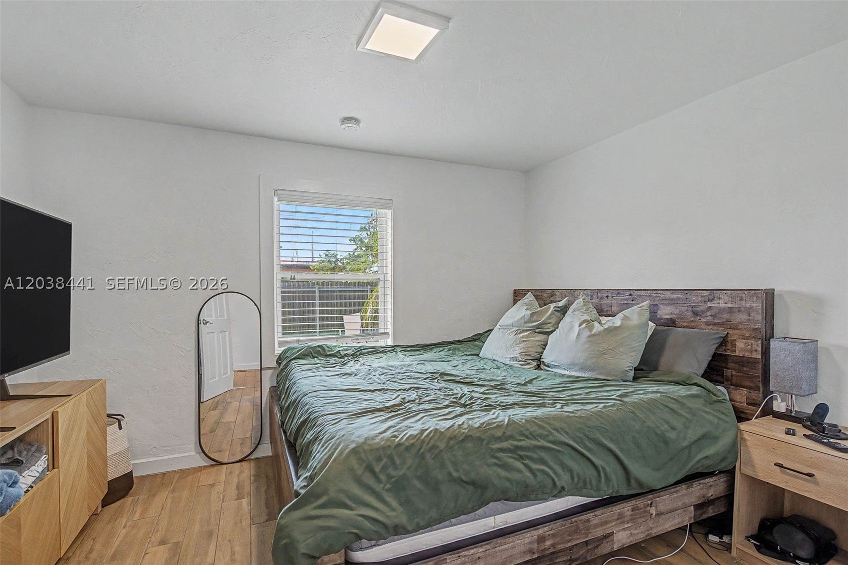 5910 SW 62nd Ter 0